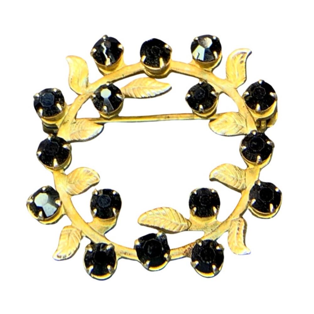Vintage 40s Floral Wreath Pin Brooch Black Glass and Gold